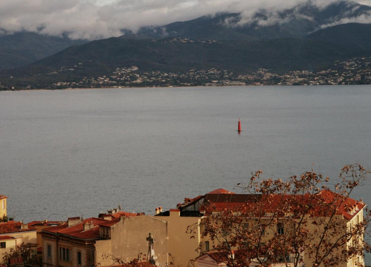 Hotel Albion Ajaccio  Bagian luar foto