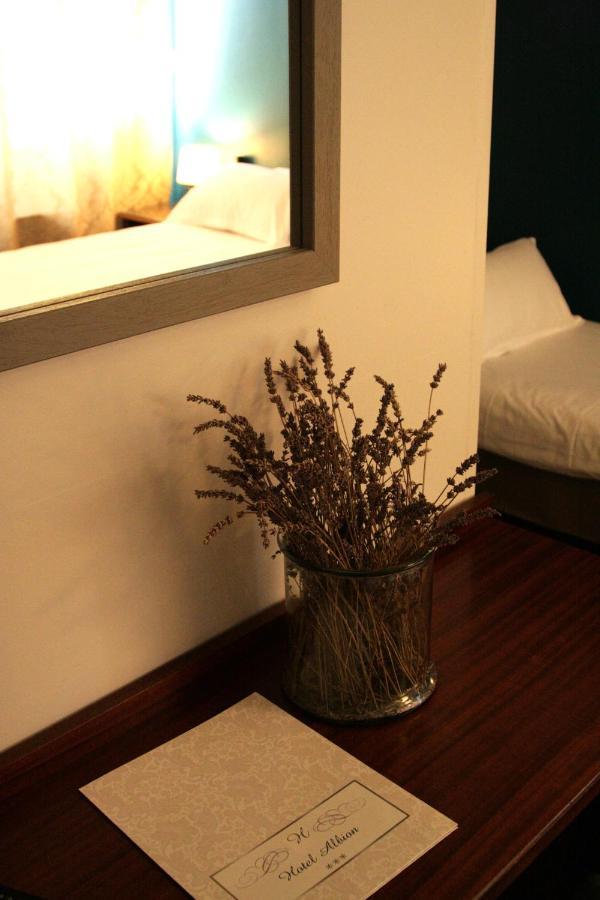 Hotel Albion Ajaccio  Bagian luar foto