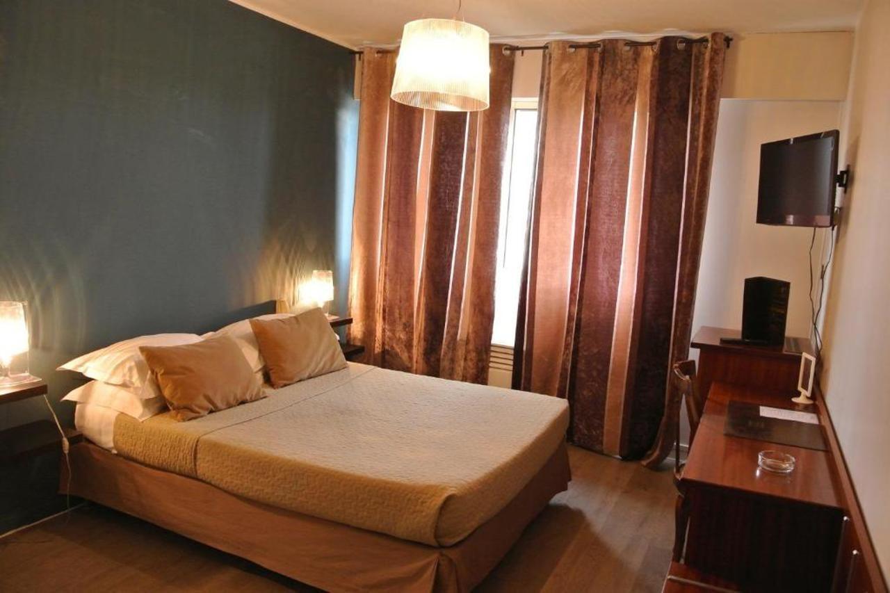 Hotel Albion Ajaccio  Bagian luar foto